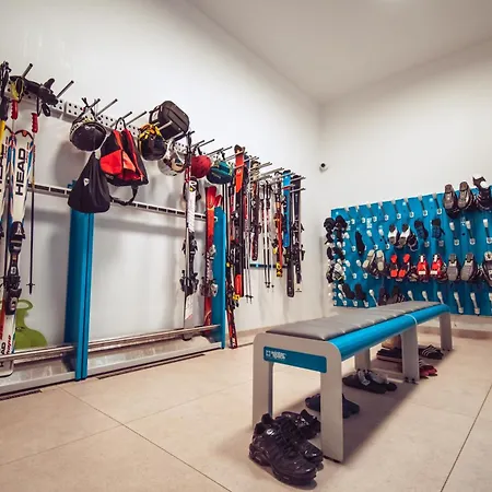 A Restauracia Twin Jasna