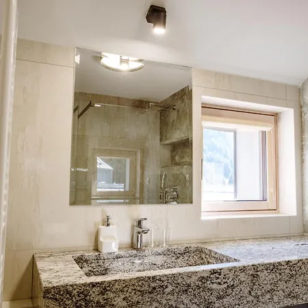 A Restauracia Twin Jasna Gæstehus 3*