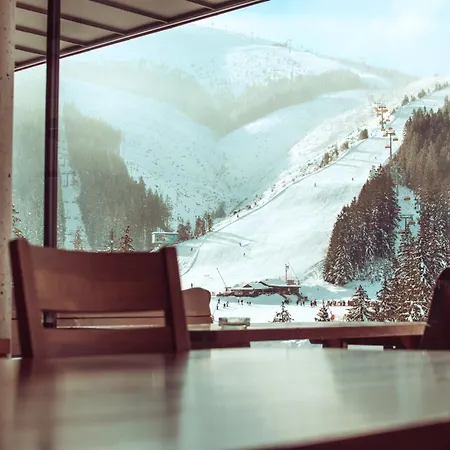 A Restauracia Twin Jasna Demänovská Dolina