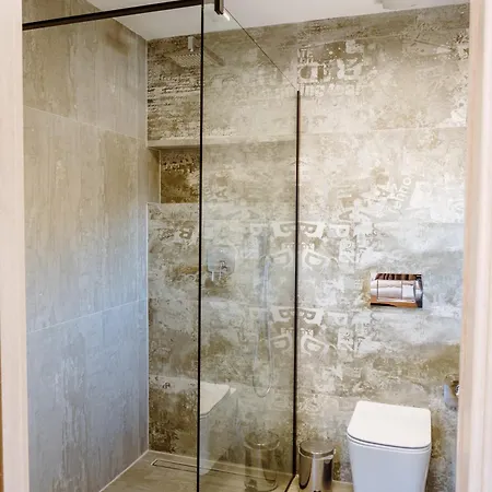 A Restauracia Twin Jasna Gæstehus