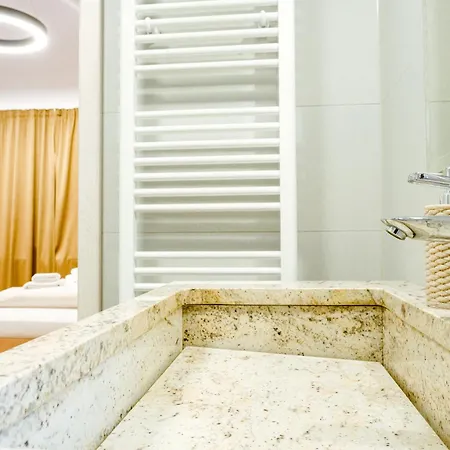 Gæstehus A Restauracia Twin Jasna