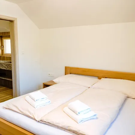 A Restauracia Twin Jasna