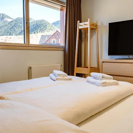 A Restauracia Twin Jasna Gæstehus 3*